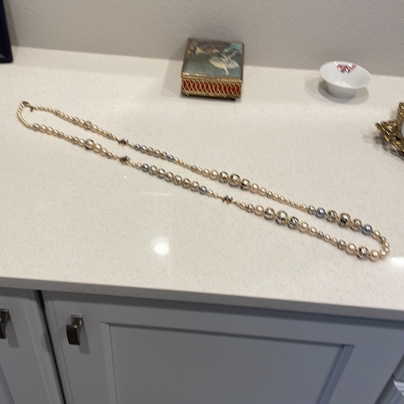 Authentic Chanel relaunch 1919 pearl necklace - Picture 13 of 16